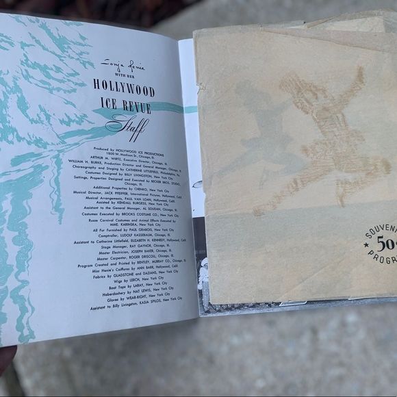 Vintage 1940’s 1950’s Folies Bergere Paris souvenir book & rubber pinup girl - Picture 15 of 16